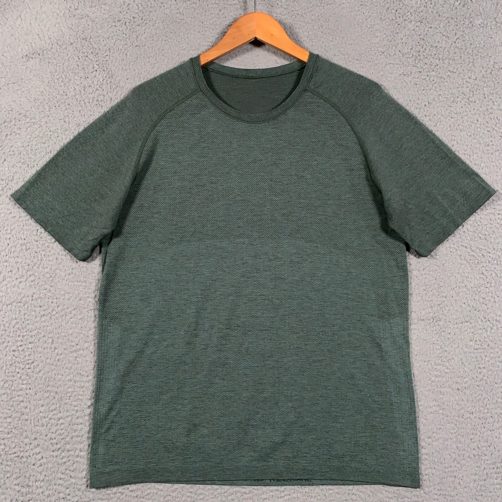 Lululemon Metal Vent Tech T-Shirt Men's Large L Green Short Sleeve Performance